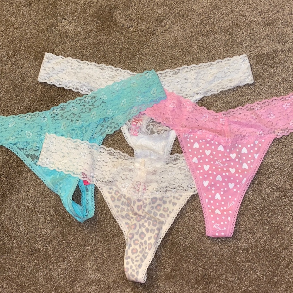 Betsey Johnson size L Lacey set of 4 thongs LIKE NEW!!!